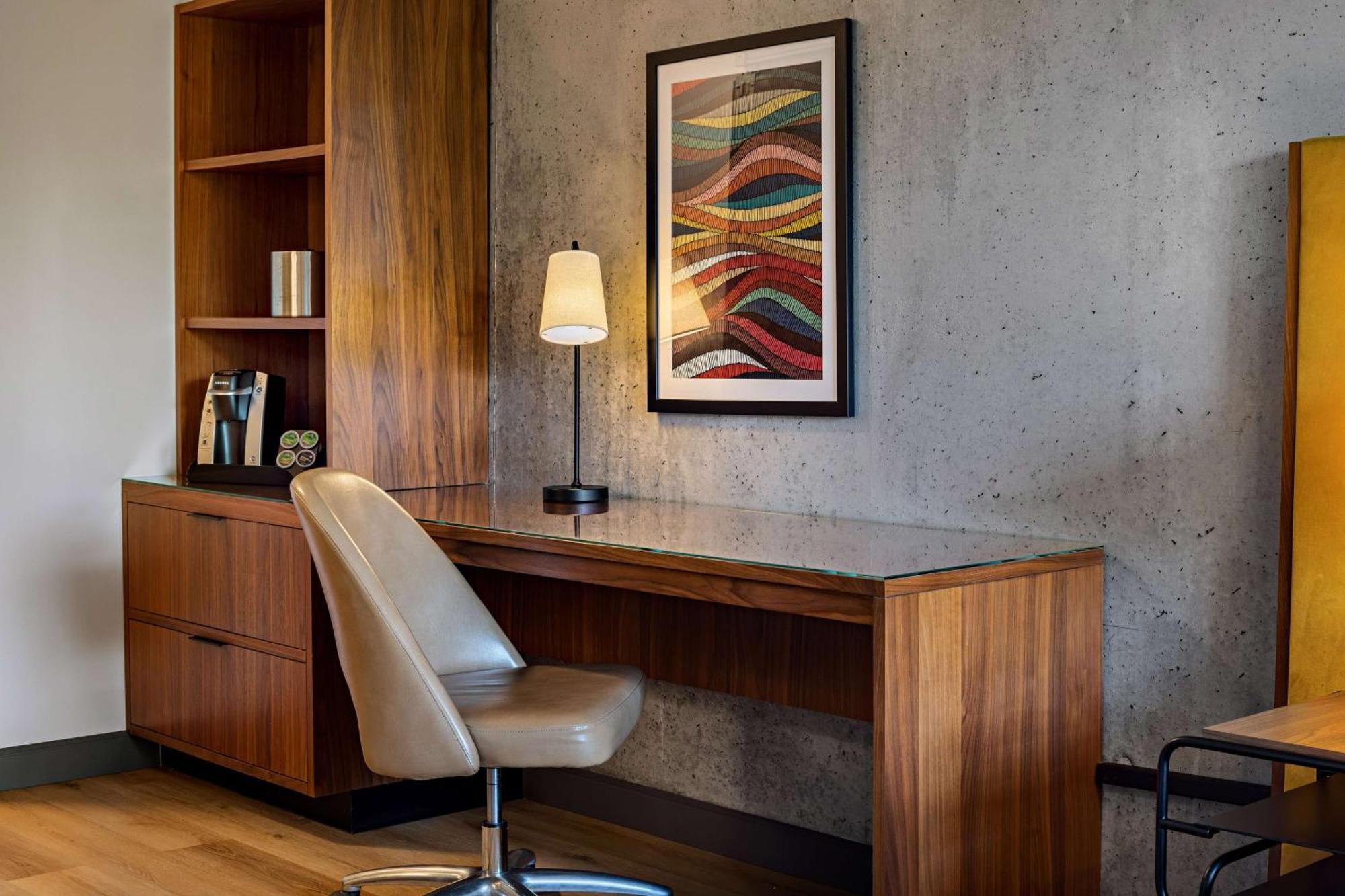 The Loom Hotel, Tapestry Collection By Hilton Уорик Экстерьер фото