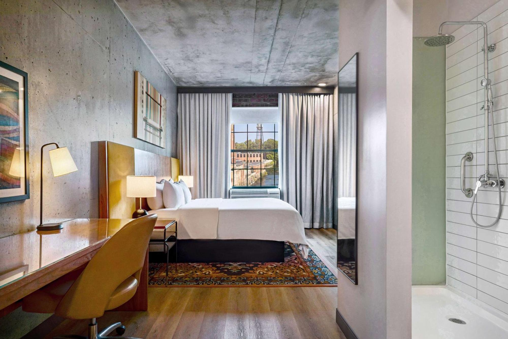 The Loom Hotel, Tapestry Collection By Hilton Уорик Экстерьер фото
