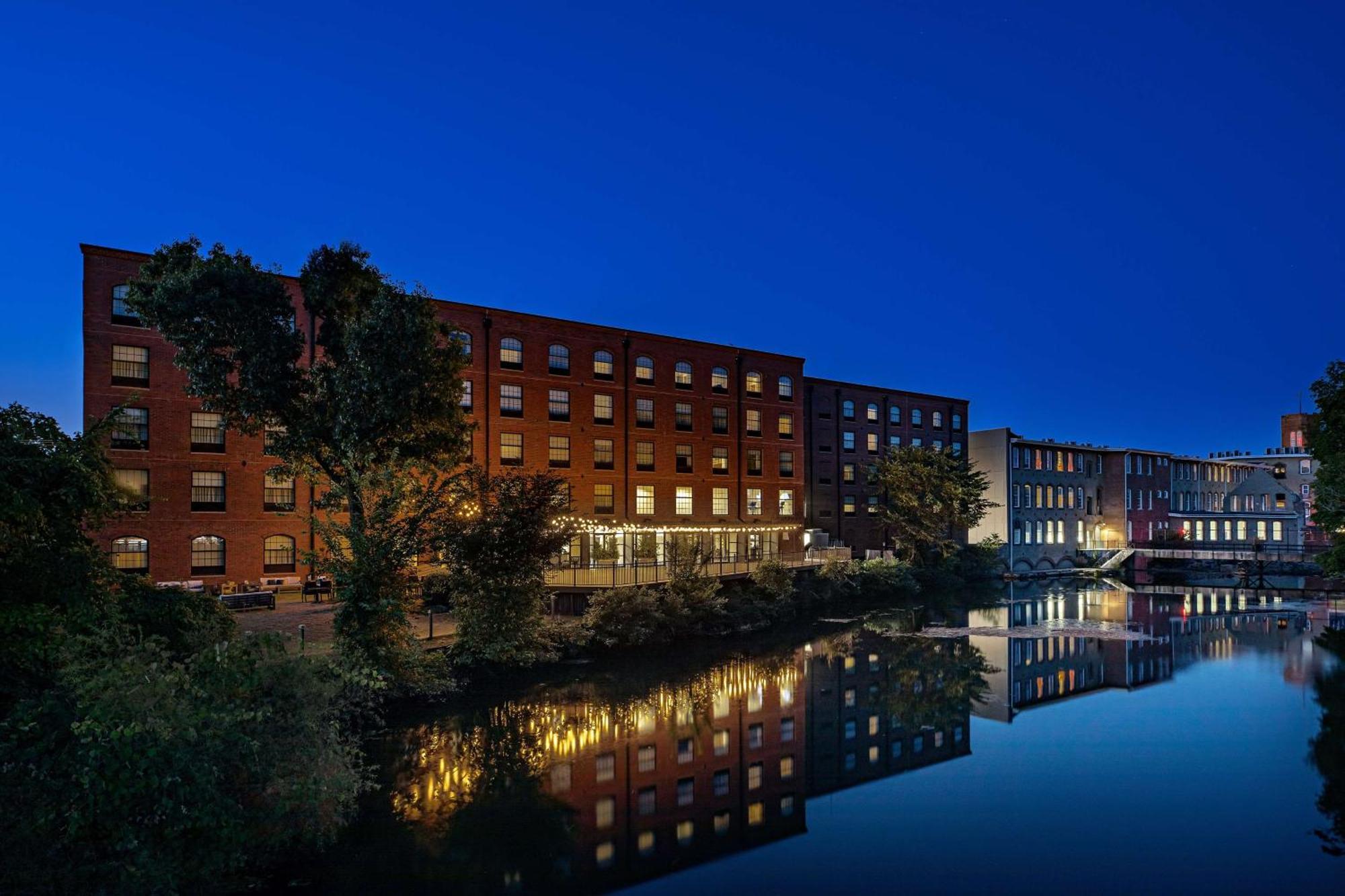 The Loom Hotel, Tapestry Collection By Hilton Уорик Экстерьер фото